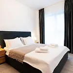 Soni Exclusive 749 Plaza With Free Private Parking & Self Check-in Bukarest