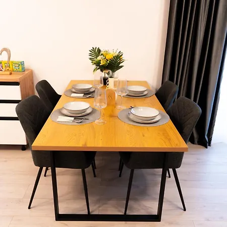 Soni Exclusive 749 Plaza With Free Private Parking & Self Check-in * Bukarest