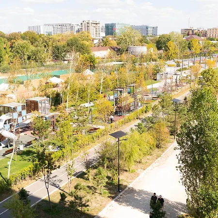 Soni Exclusive 749 Plaza With Free Private Parking & Self Check-in Апартаменты *