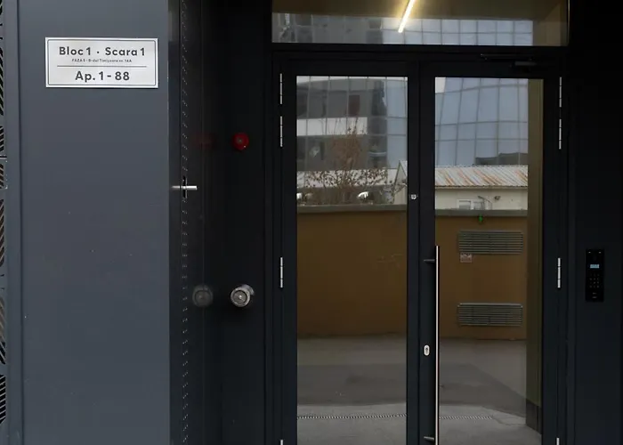 Soni Exclusive 749 Plaza With Free Private Parking & Self Check-in Апартаменти Бухарест